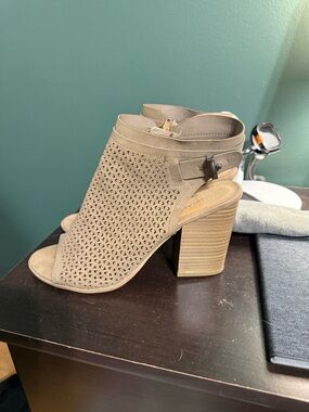 Women’s Taupe Perforated Peep-Toe Block Heel Booties